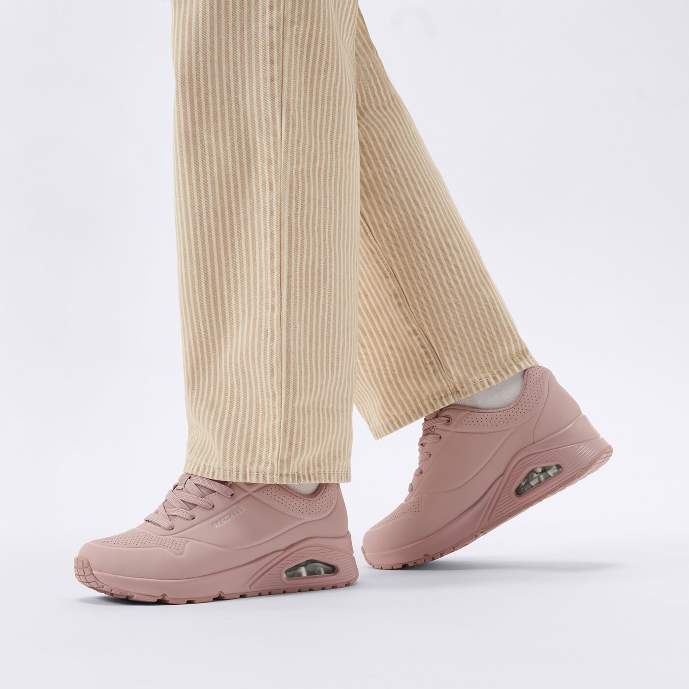 Buty sportowe damskie SKECHERS UNO 73690ltmv kolor różowy