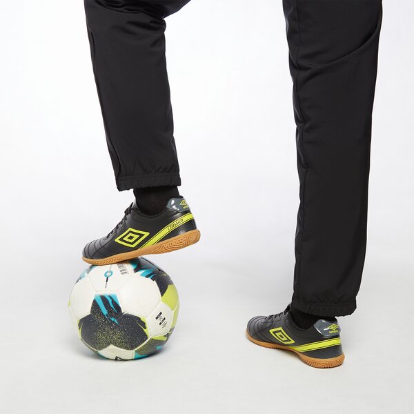 Buty piłkarskie męskie UMBRO CLASSICO X IC 81760u-lef kolor czarny