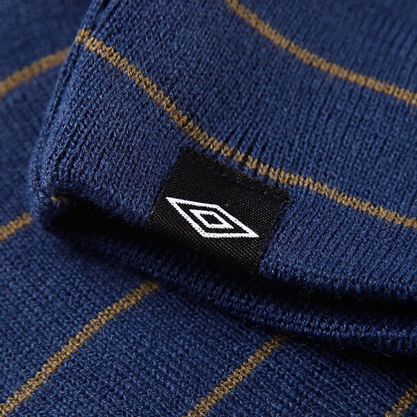 Czapka zimowa damska UMBRO CZAPKA NARROW STRIPES BEANIE NAVY ul33cau31 kolor granatowy