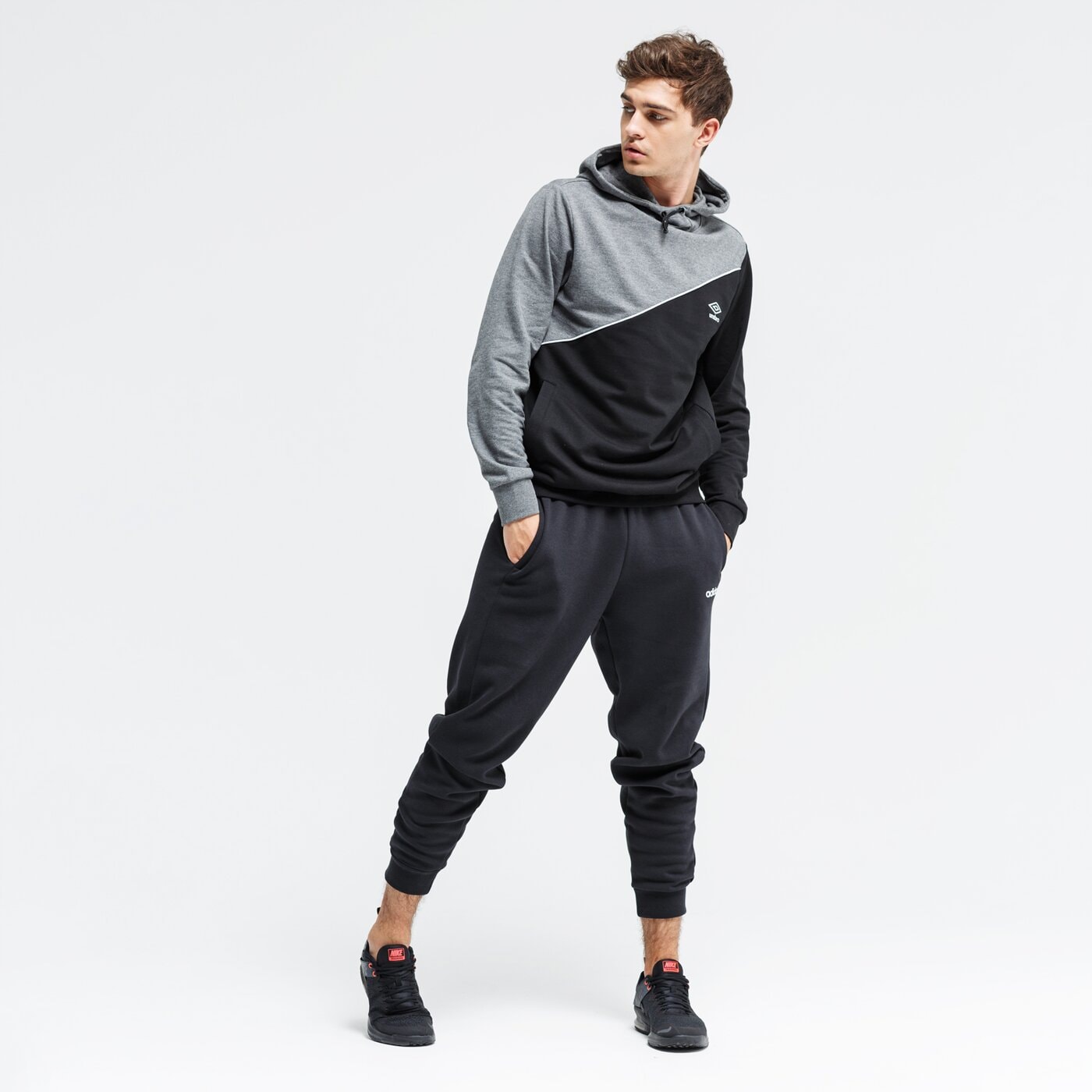 Bluza męska UMBRO BLUZA Z KAPTUREM KOLIMA ul39blm19002 kolor czarny