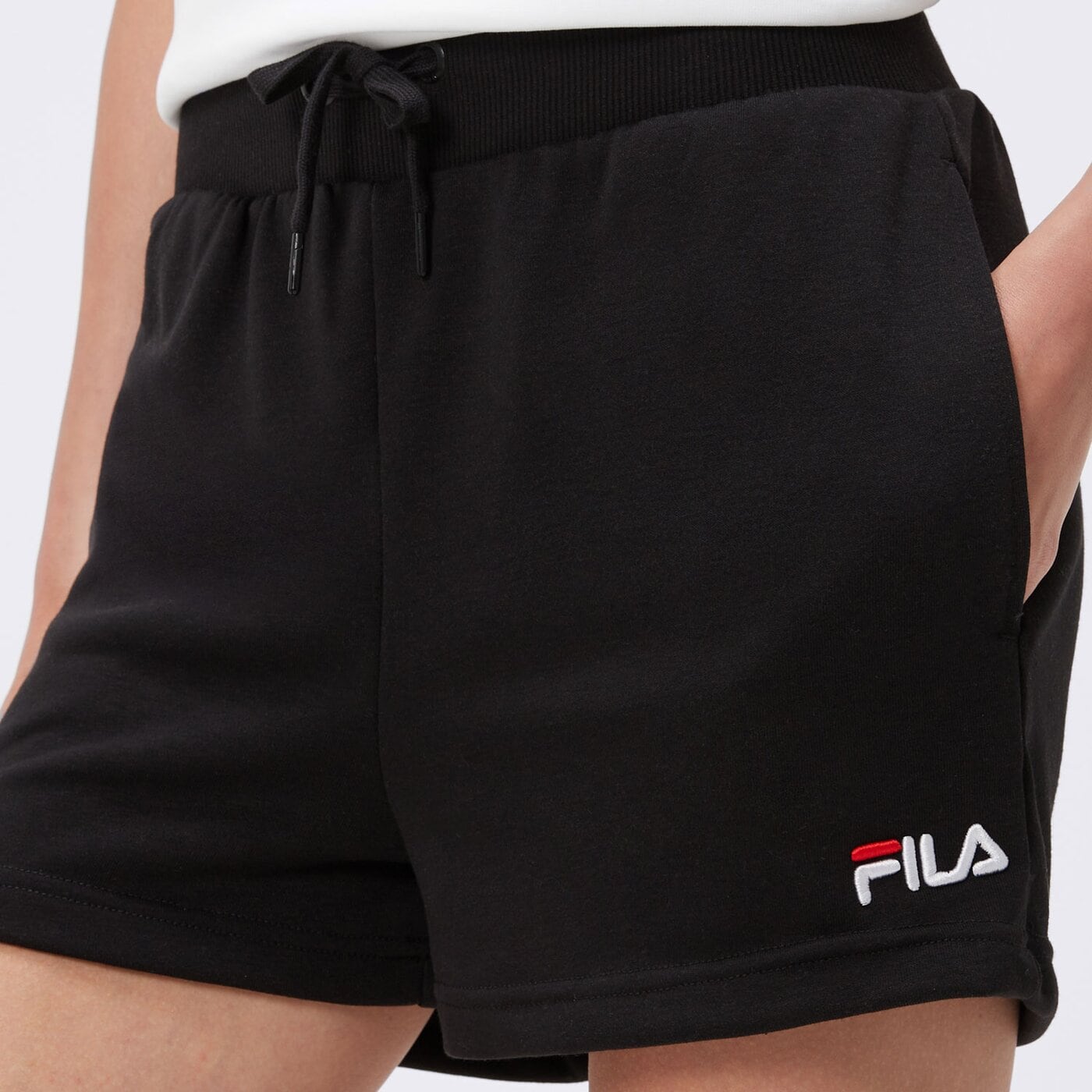 Spodenki damskie FILA SZORTY BERENICE FT ss25spw006000 kolor czarny