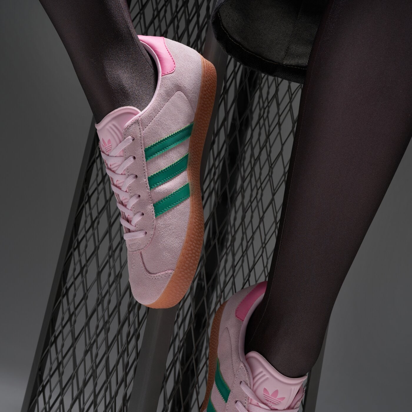 Buty dziecięce ADIDAS GAZELLE J jp7128 kolor różowy