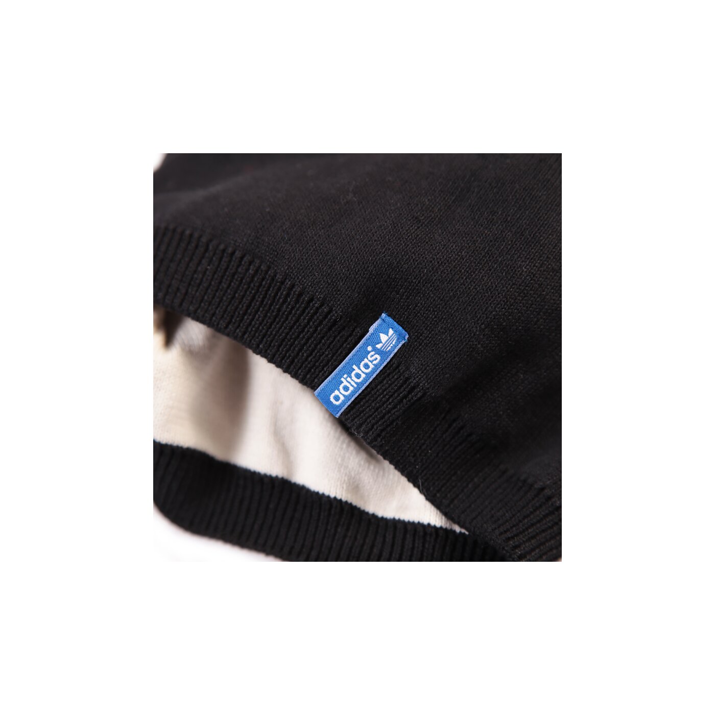 Czapka zimowa damska ADIDAS CZAPKA TREFOIL BEANIE m30740 kolor czarny