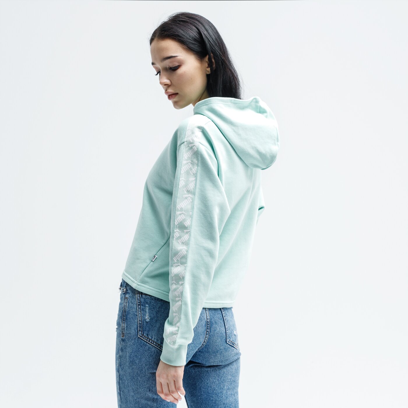 Bluza damska PUMA BLUZA Z KAPTUREM AMPLIFIED CROPPED TR 581717 32 kolor niebieski