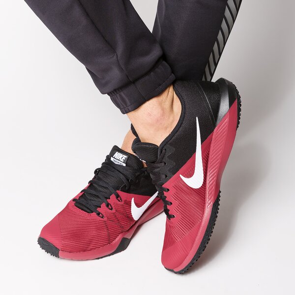 Buty treningowe męskie NIKE RETALIATION TR. 917707-060 kolor czerwony
