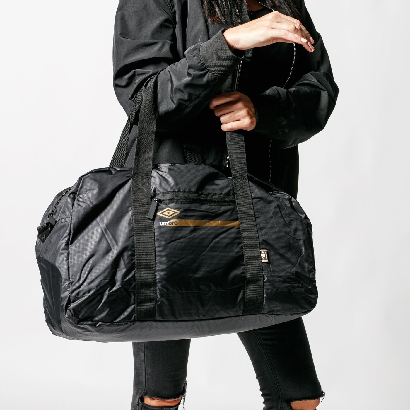 Torba sportowa damska UMBRO TORBA ZAKKA ul39tod03001 kolor czarny