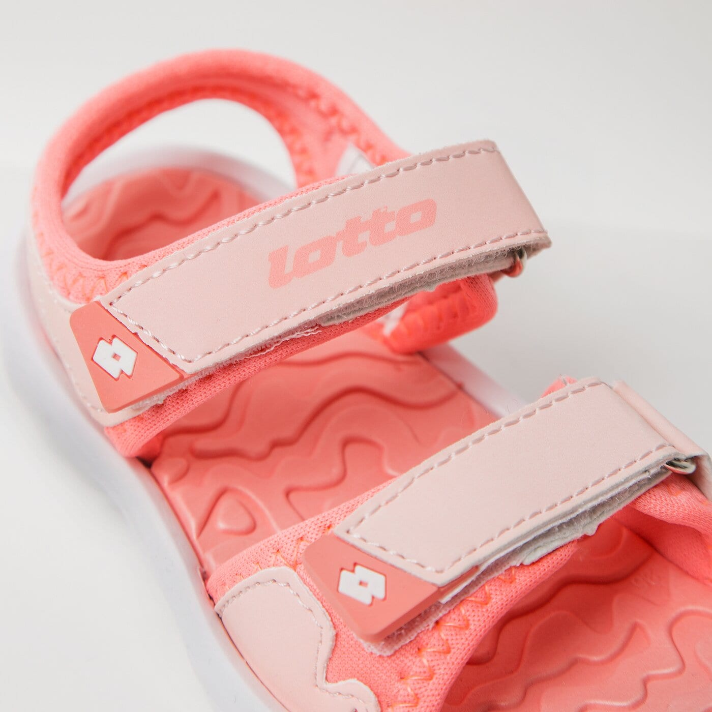 Sandały dla dzieci LOTTO LAS ROCHAS III INF t4796 kolor różowy