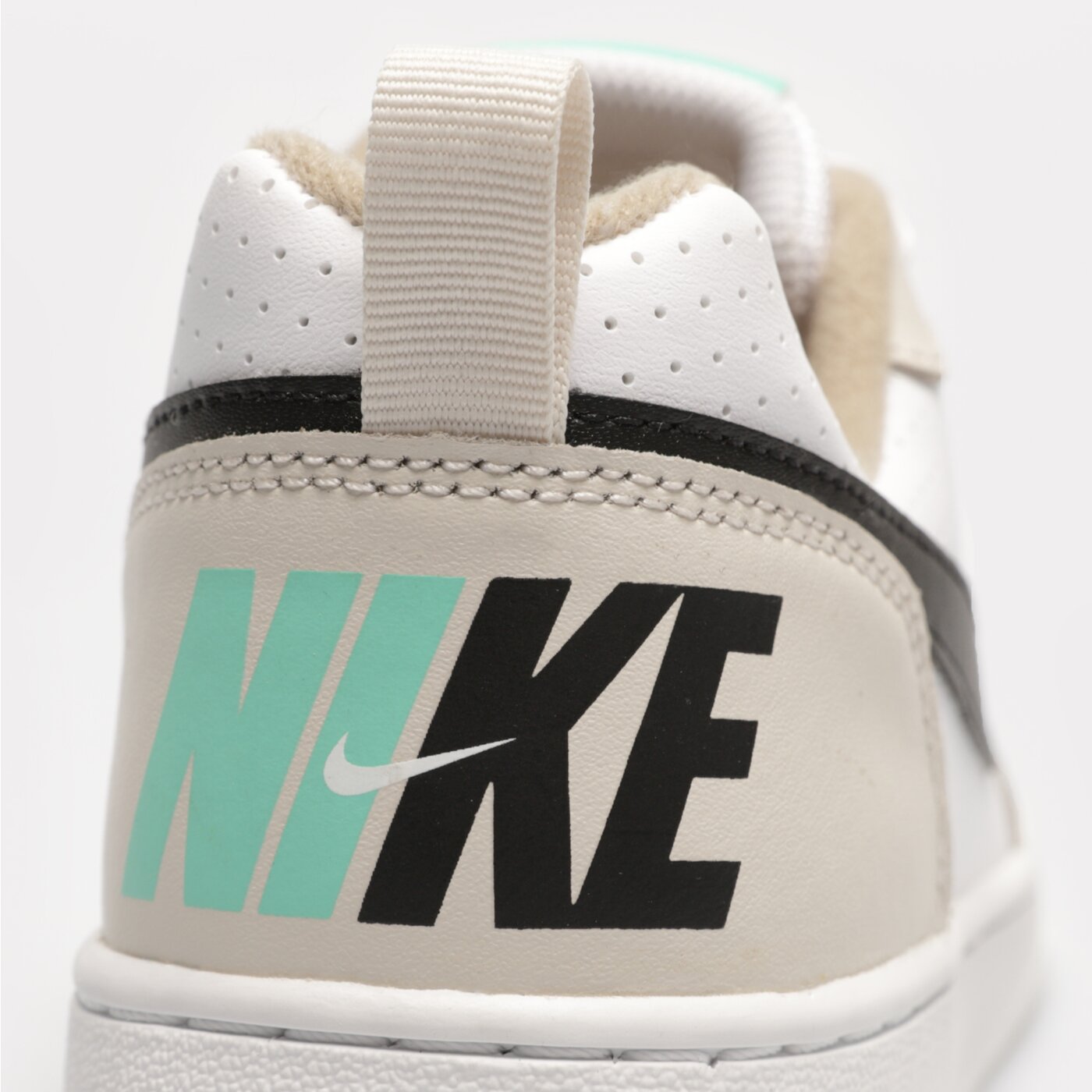 Buty dziecięce NIKE COURT BOROUGH LOW (GS) dz2783-101 kolor beżowy