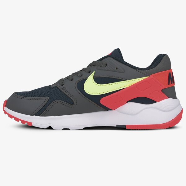 Buty dziecięce NIKE LD VICTORY at5604-401 kolor granatowy