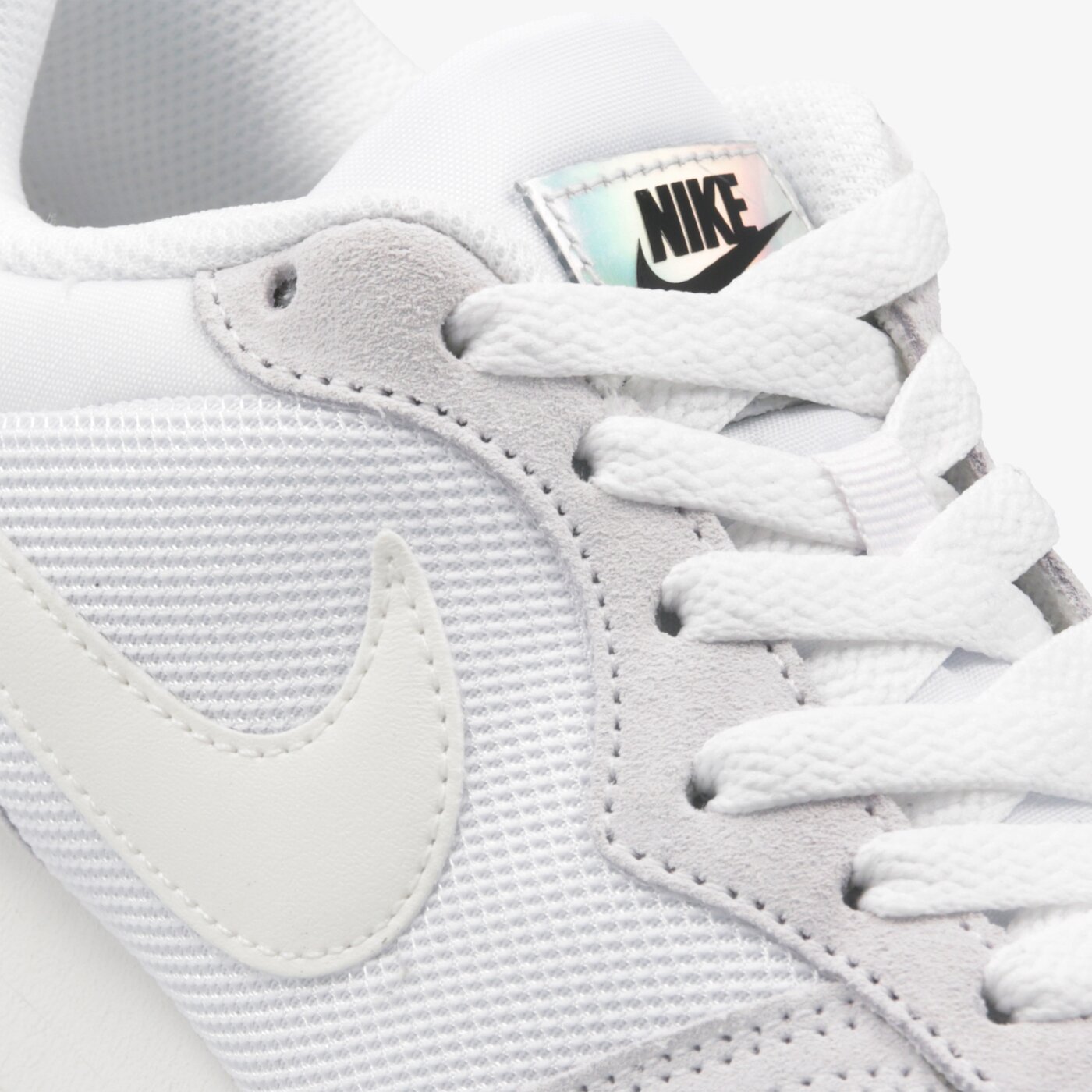 Buty sportowe damskie NIKE WMNS MD RUNNER 2  749869-102 kolor biały