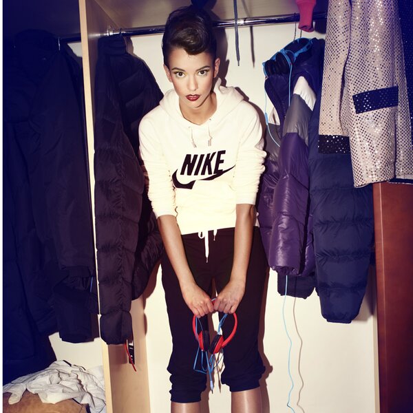 Bluza damska NIKE BLUZA LIMITLESS EXPLODED PO HOODY 503542114 