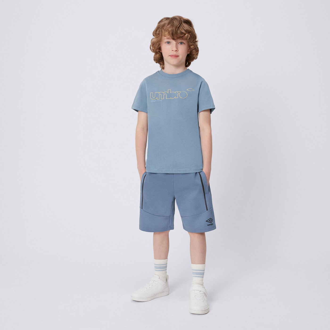 Koszulka dziecięca UMBRO T-SHIRT FOOTBALL CLUB JR ul125tsmj0201 kolor niebieski