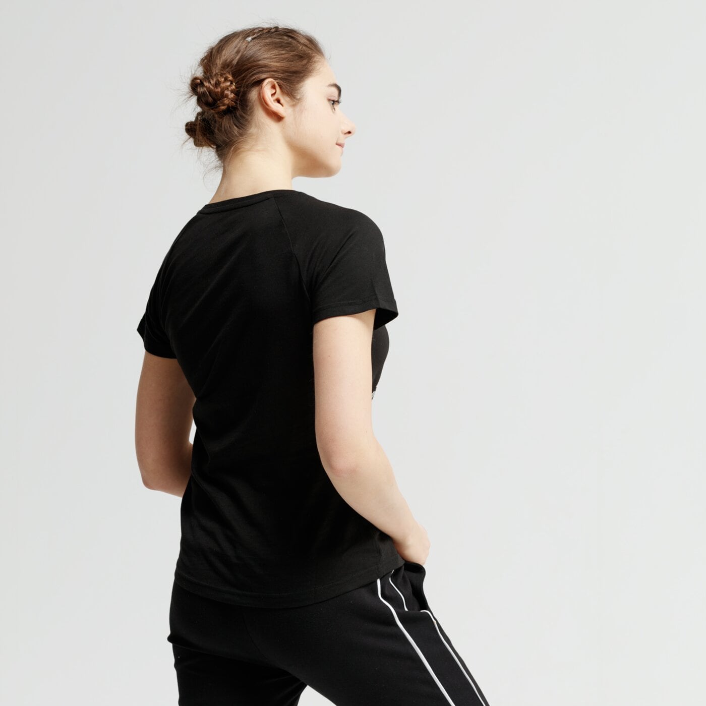 Koszulka damska PUMA T-SHIRT SS FONT GRAPHIC 85435201 kolor czarny