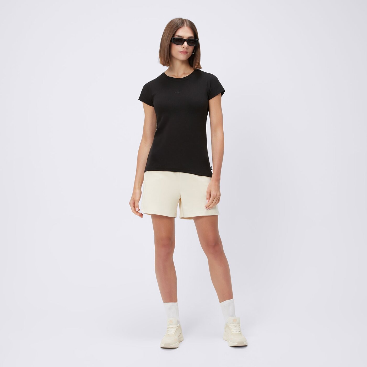 Koszulka damska UMBRO T-SHIRT EMBROIDERY ul125tsd80002 kolor czarny