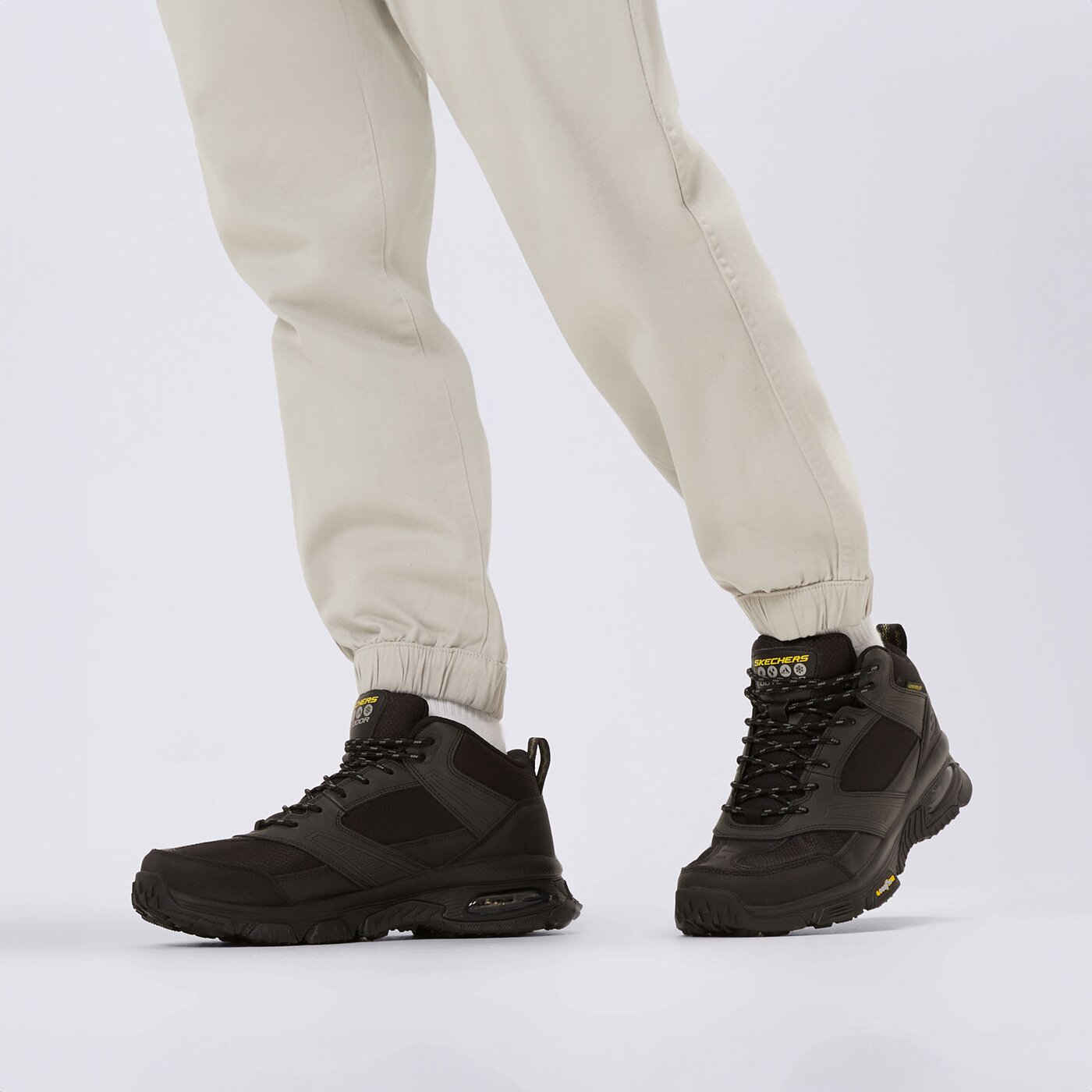 Buty outdoor męskie SKECHERS SKECH-AIR ENVOY 237215bbk kolor czarny