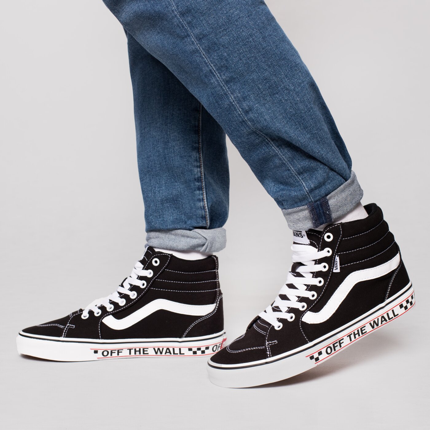 Buty sportowe męskie VANS MN FILMORE HI vn0a5hzlba21 kolor czarny