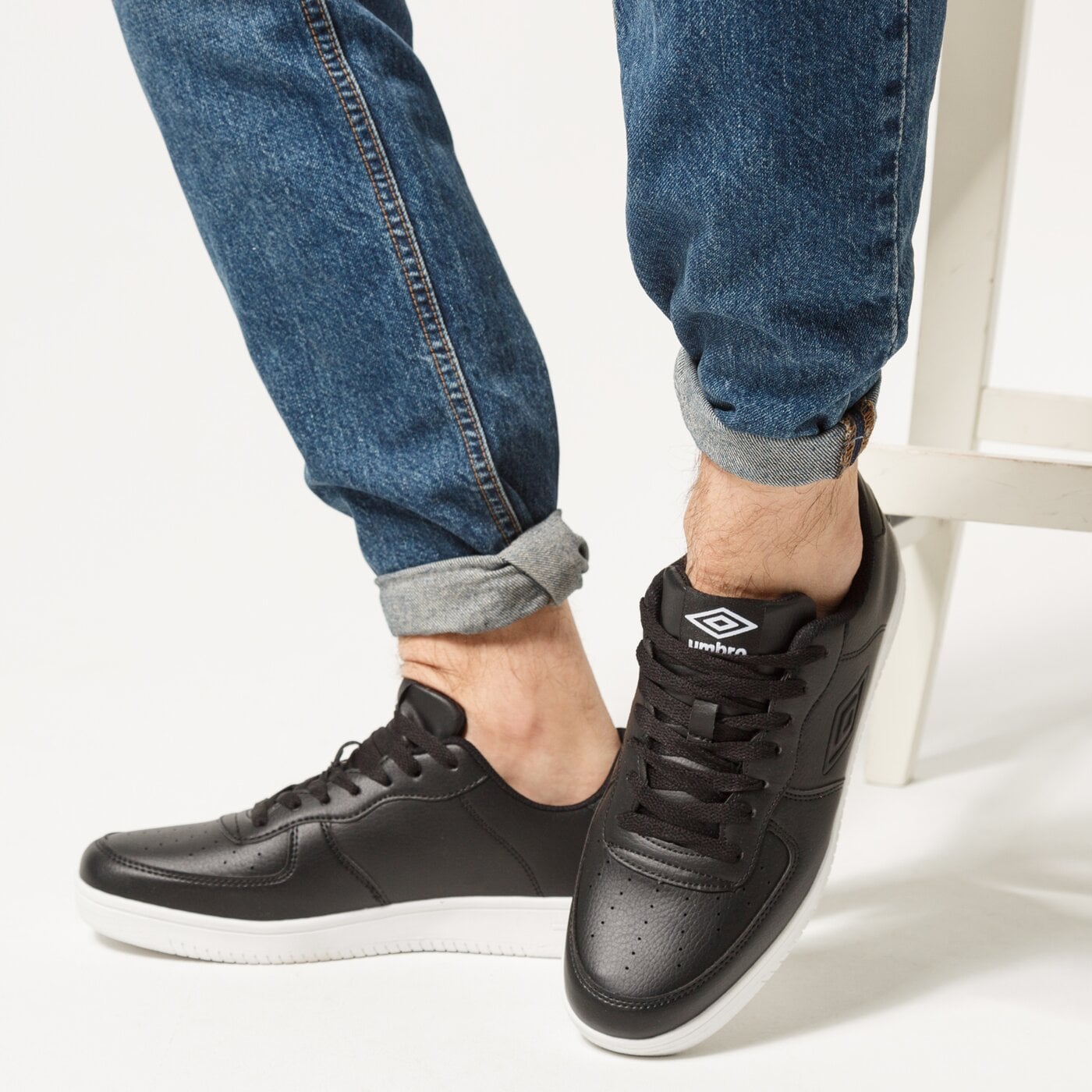 Buty sportowe męskie UMBRO GRAND umml120105 kolor czarny