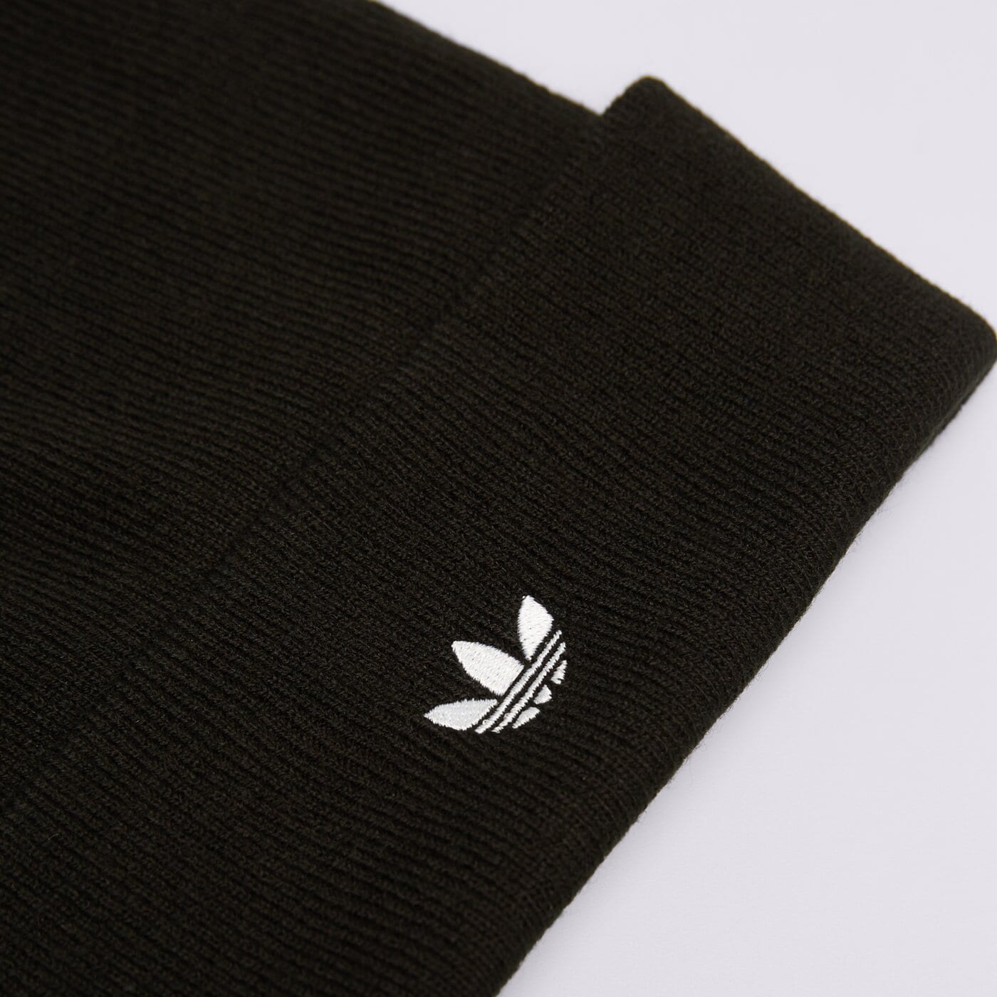 Czapka zimowa damska ADIDAS CZAPKA ADICOLOR CUFF B jw7998 kolor czarny