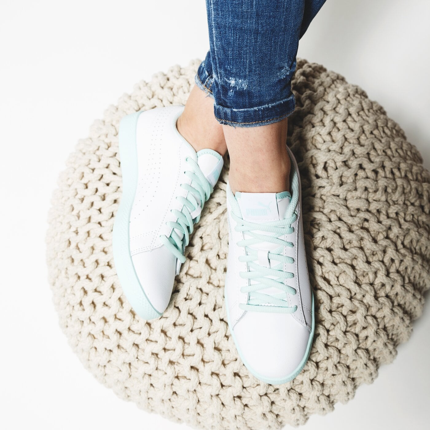 Buty sportowe damskie PUMA SMASH WNS V2 L PERF 36521606 kolor biały