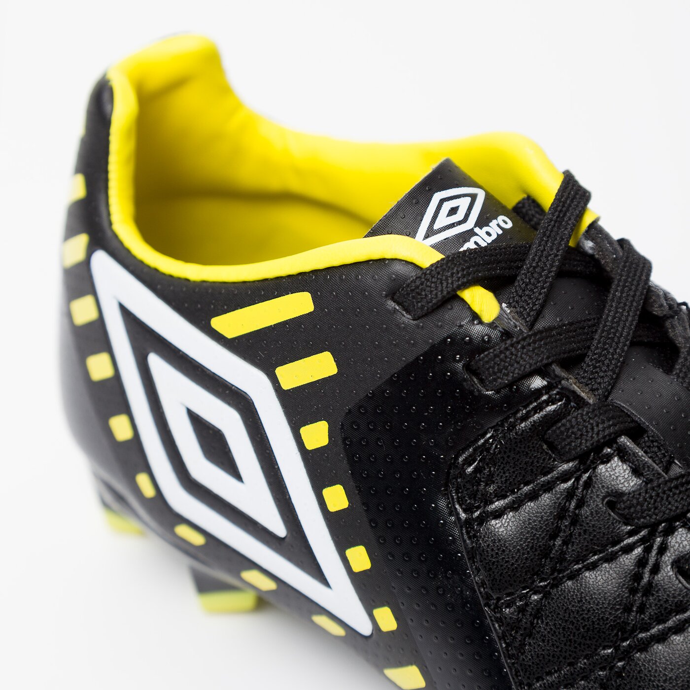 Buty piłkarskie dla dzieci UMBRO MEDUSAE II CLUB HG - JNR  81298ufnd kolor czarny