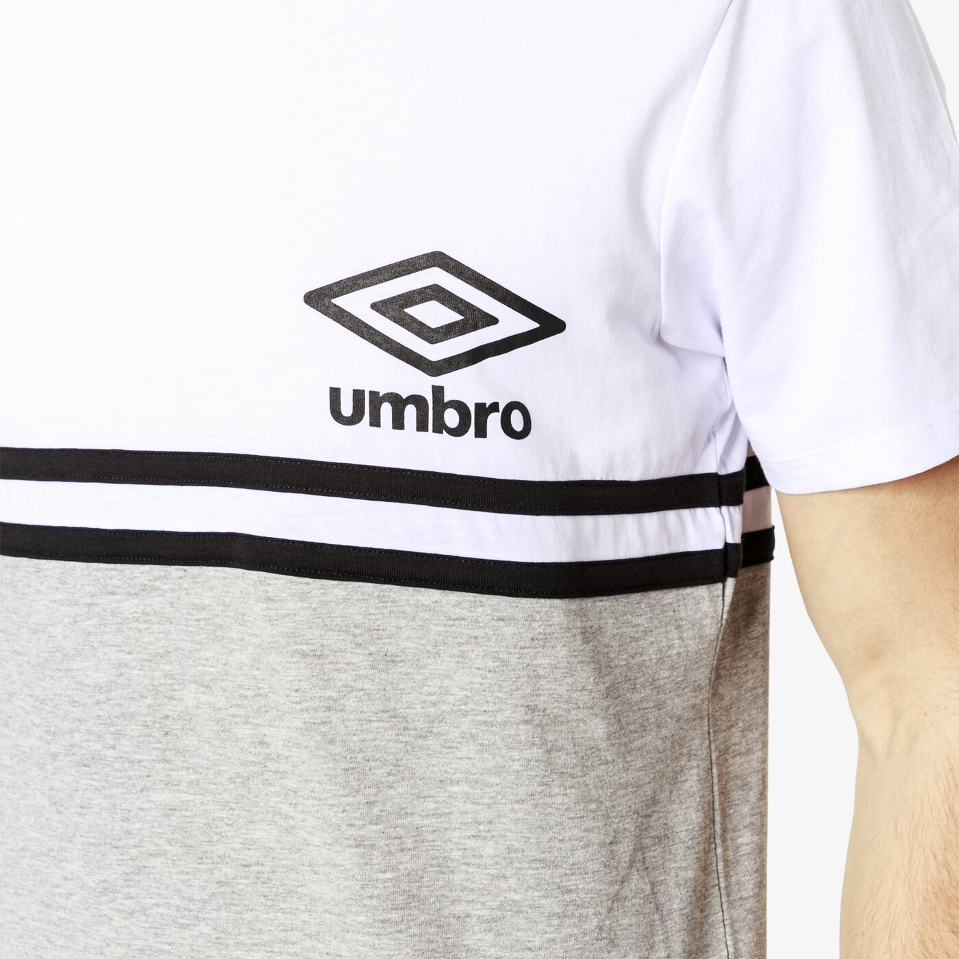 Koszulka męska UMBRO T-SHIRT SS BLOCK STRIPE 65404u-hf8 kolor biały