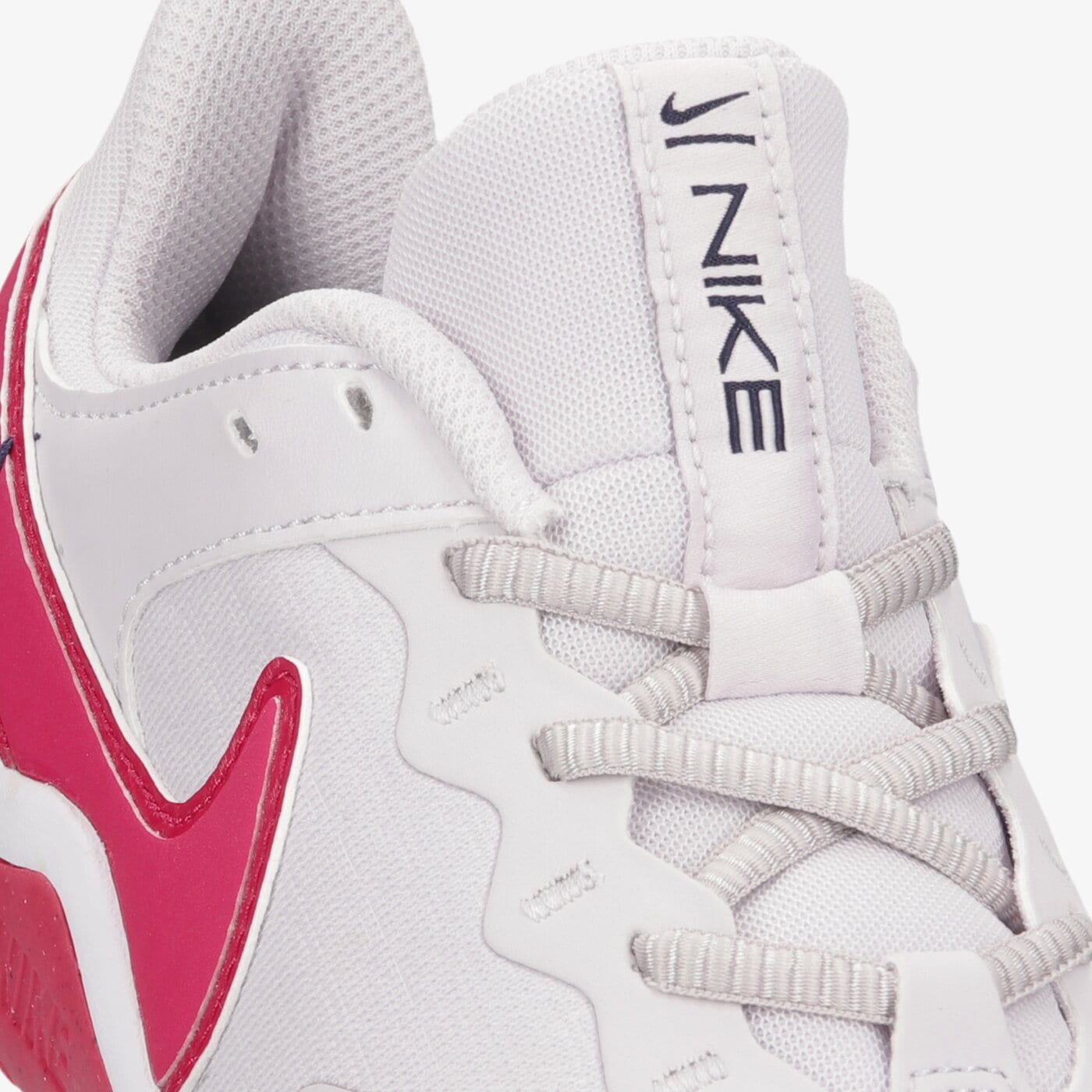 Buty treningowe damskie NIKE LEGEND ESSENTIAL 2 cq9545-556 kolor szary