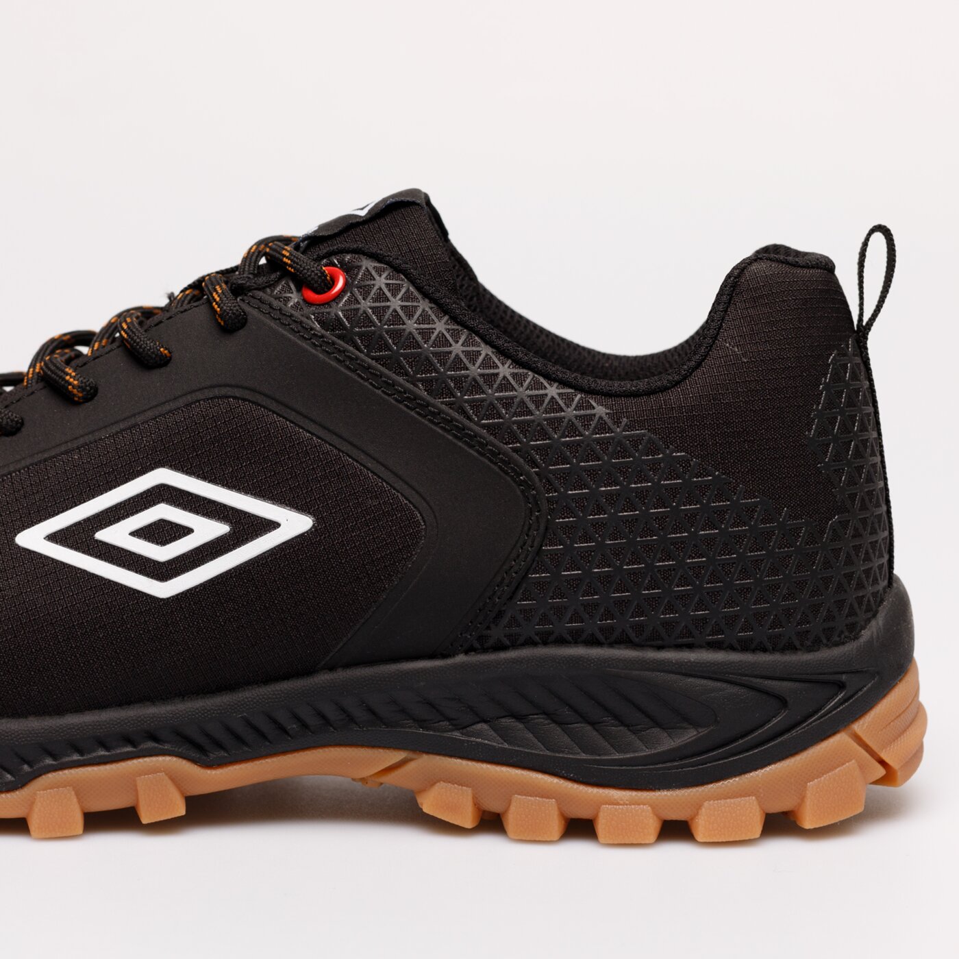 Buty outdoor męskie UMBRO RONSON ummo222001 kolor czarny