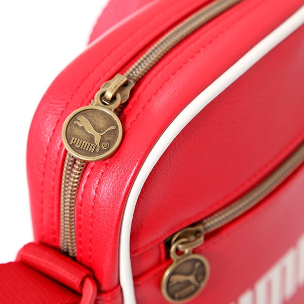 Torba sportowa damska PUMA TORBA CAMPUS PORTABLE HAUTE RED-SILVER BIRCH 7174608 kolor czerwony