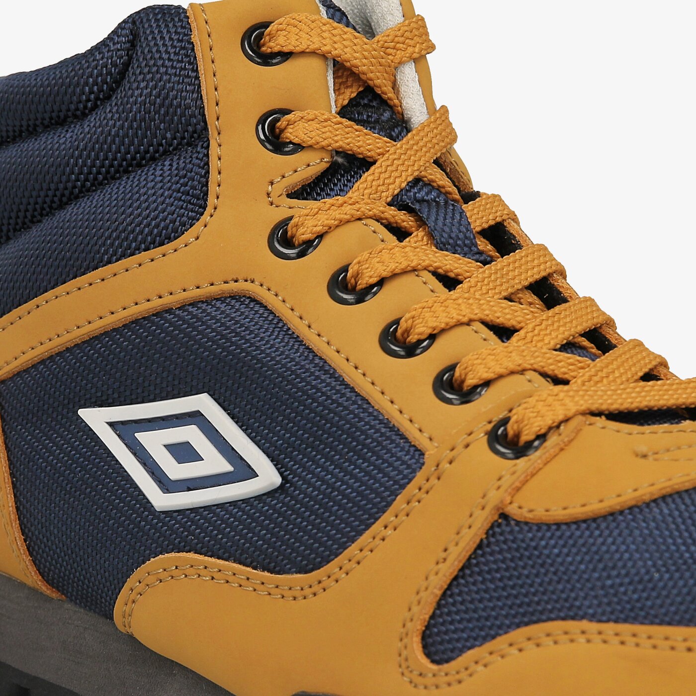 Buty outdoor męskie UMBRO ALOR ummo216003 kolor brązowy