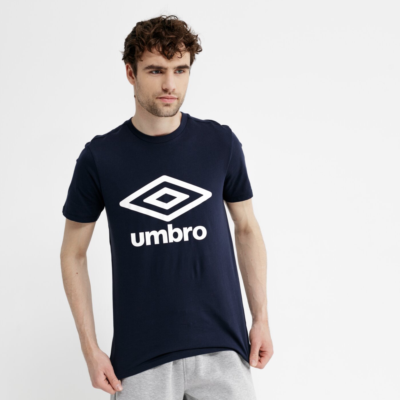 Koszulka męska UMBRO T-SHIRT SS FW LARGE LOGO COTTON 65352u-y70 kolor granatowy