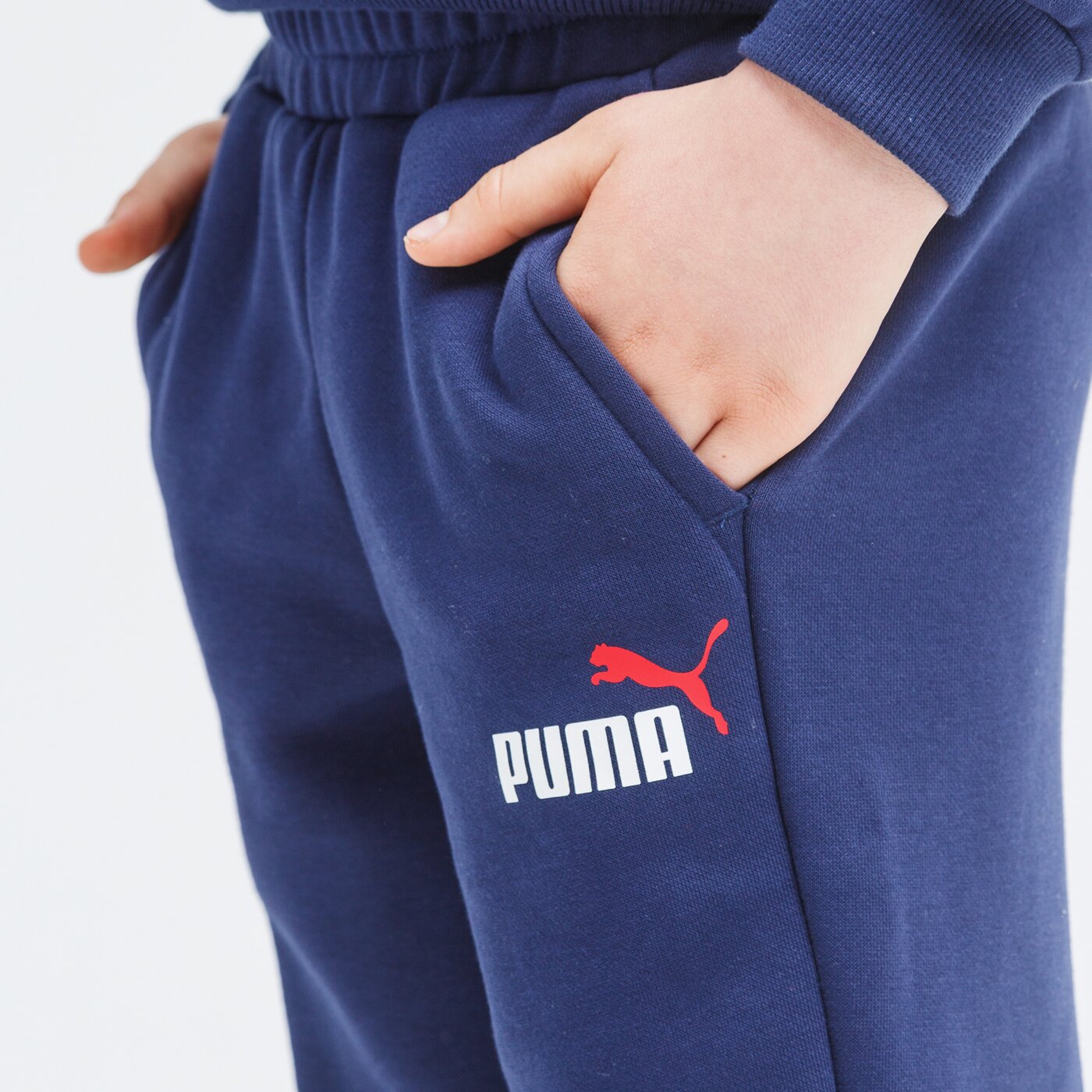 Spodnie dziecięce PUMA SPODNIE ESS 2 COL LOGO FL CL B 586988 06 kolor granatowy