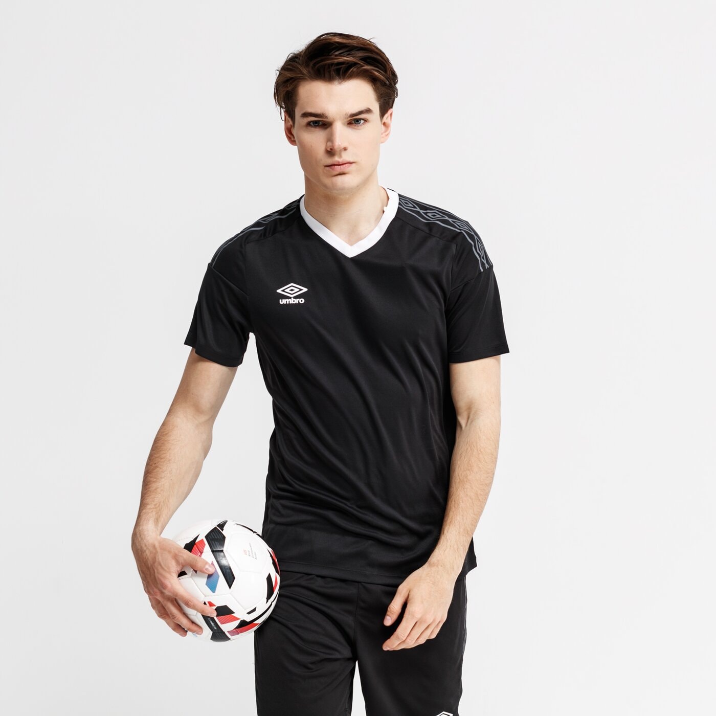 Koszulka męska UMBRO T-SHIRT SS LEGACY JERSEY SS 65209u-090 kolor czarny