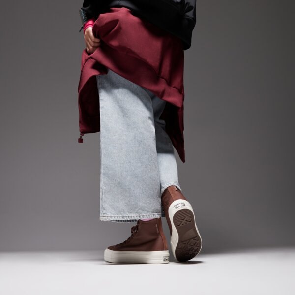 Buty sportowe damskie CONVERSE CHUCK TAYLOR ALL STAR LIFT a10362c kolor brązowy