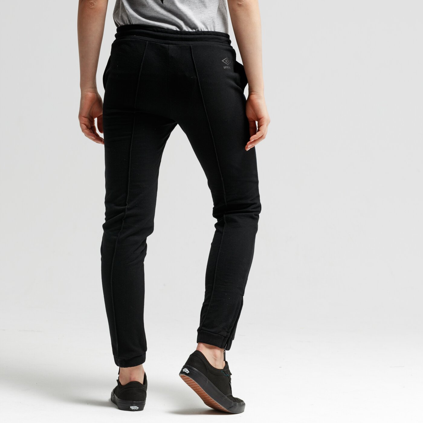 Spodnie dresowe damskie UMBRO SPODNIE RITZY ul19spd11002 kolor czarny