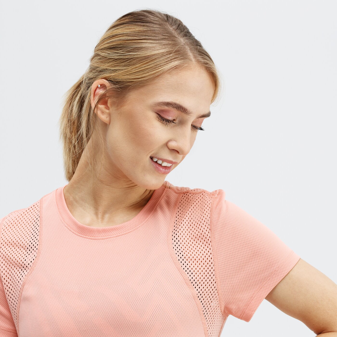 Koszulka damska NIKE T-SHIRT SS W NK RUN SS 890353-606 kolor różowy