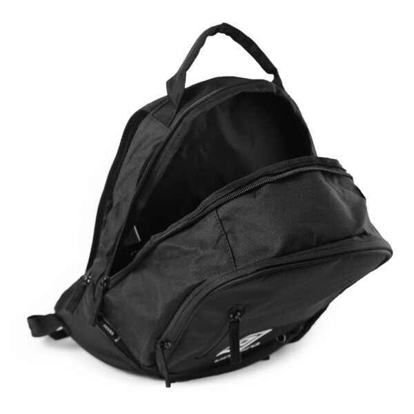 Plecak męski UMBRO PLECAK MEDIUM BACKPACK CZARNY 30477u090 kolor czarny
