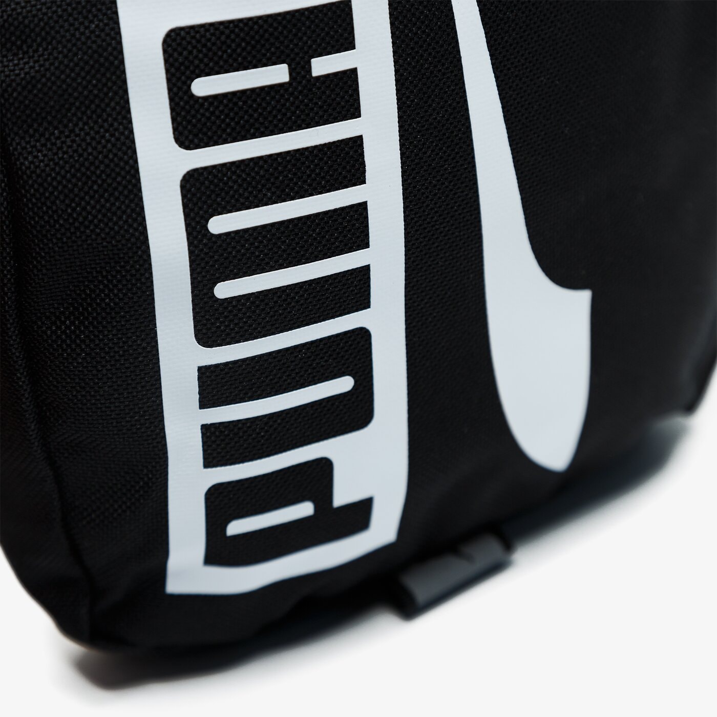 Torba sportowa damska PUMA TOREBKA PLUS PORTABLE II 78034 14 kolor czarny