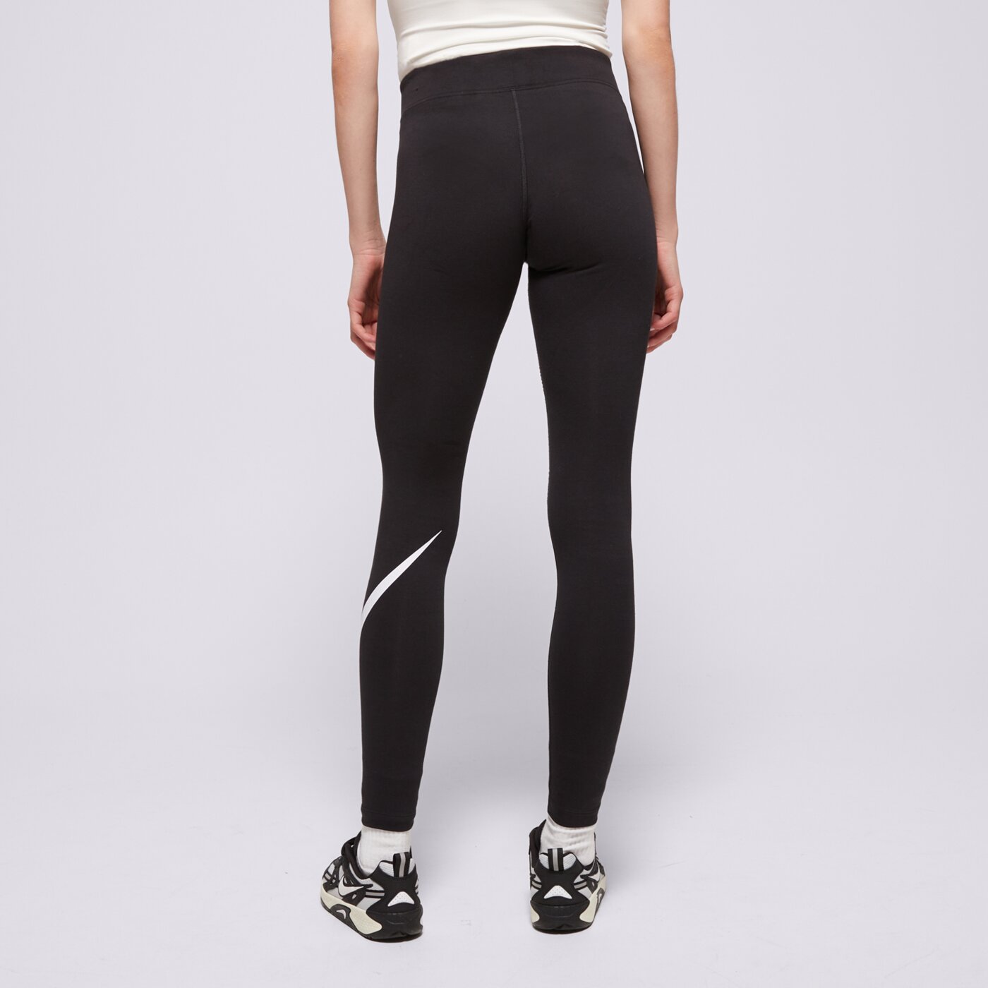 Spodnie dresowe damskie NIKE LEGGINGS SPORTSWEAR ESSENTIAL cz8530-010 kolor czarny