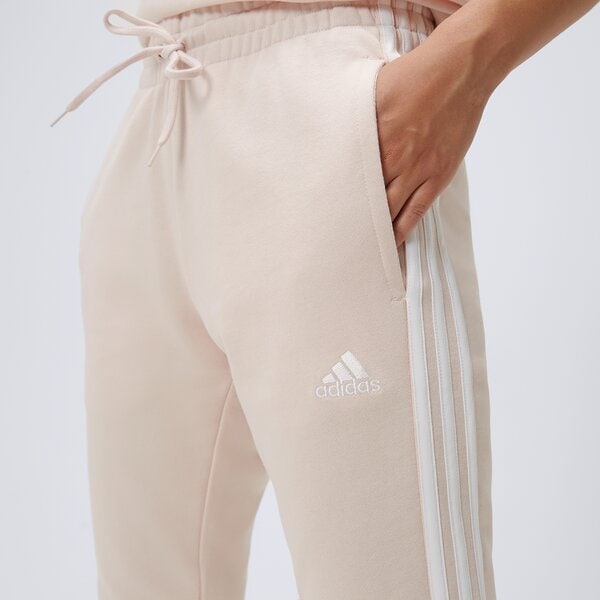 Spodnie dresowe damskie ADIDAS SPODNIE W 3S FT CF PT ic9924 kolor beżowy