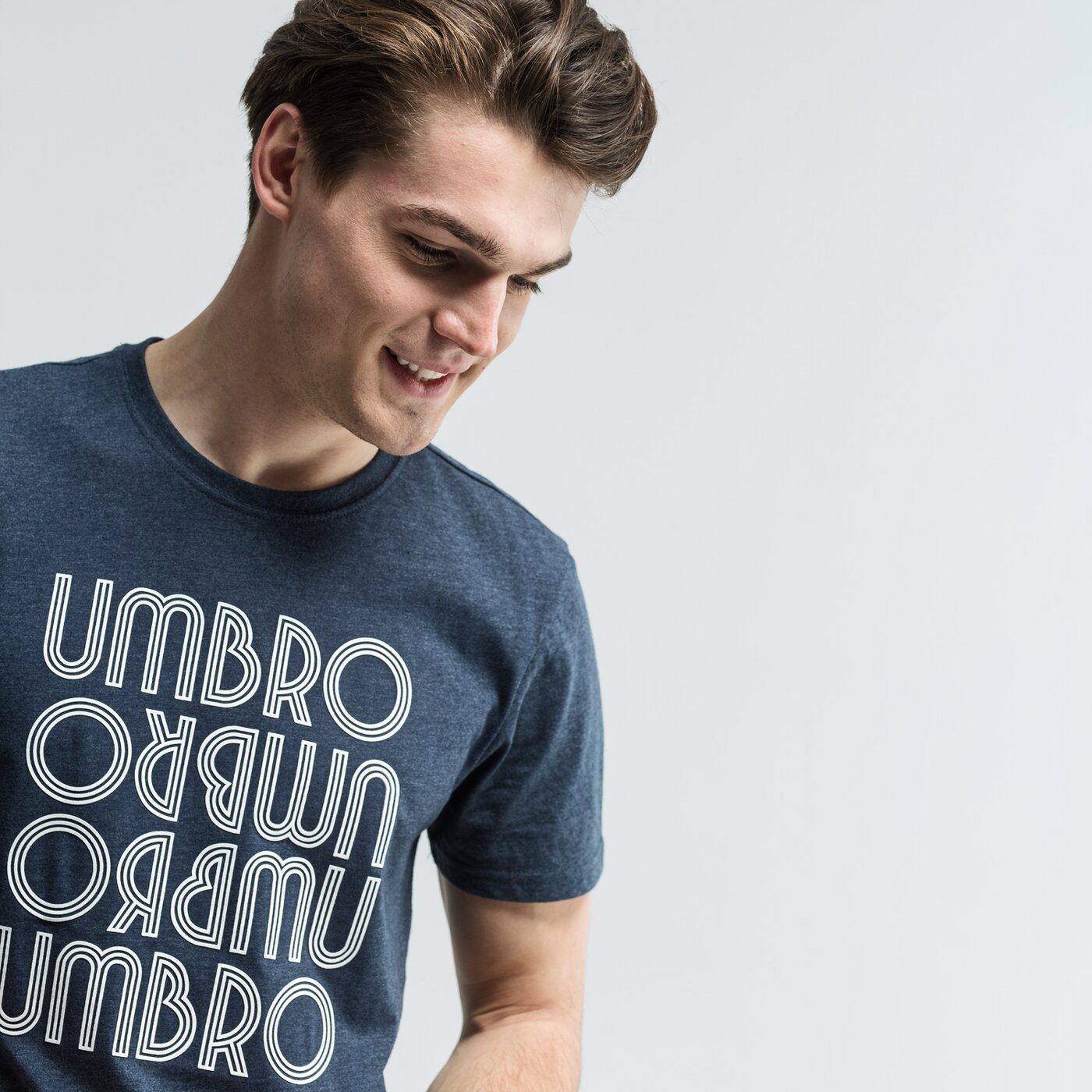 Koszulka męska UMBRO T-SHIRT SS VEZKO ul19tsm35001 kolor granatowy