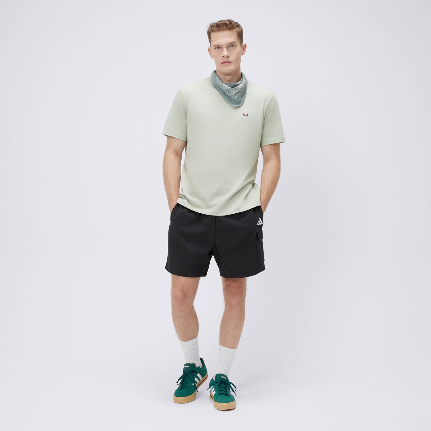 Spodenki męskie ADIDAS SZORTY M CARGO CHELSEA jf3530 kolor czarny