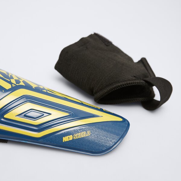 Dziecięce UMBRO OCHRANIACZE NEO SHIELD GUARD W/SOCK - JNR 21427u-mng kolor multicolor