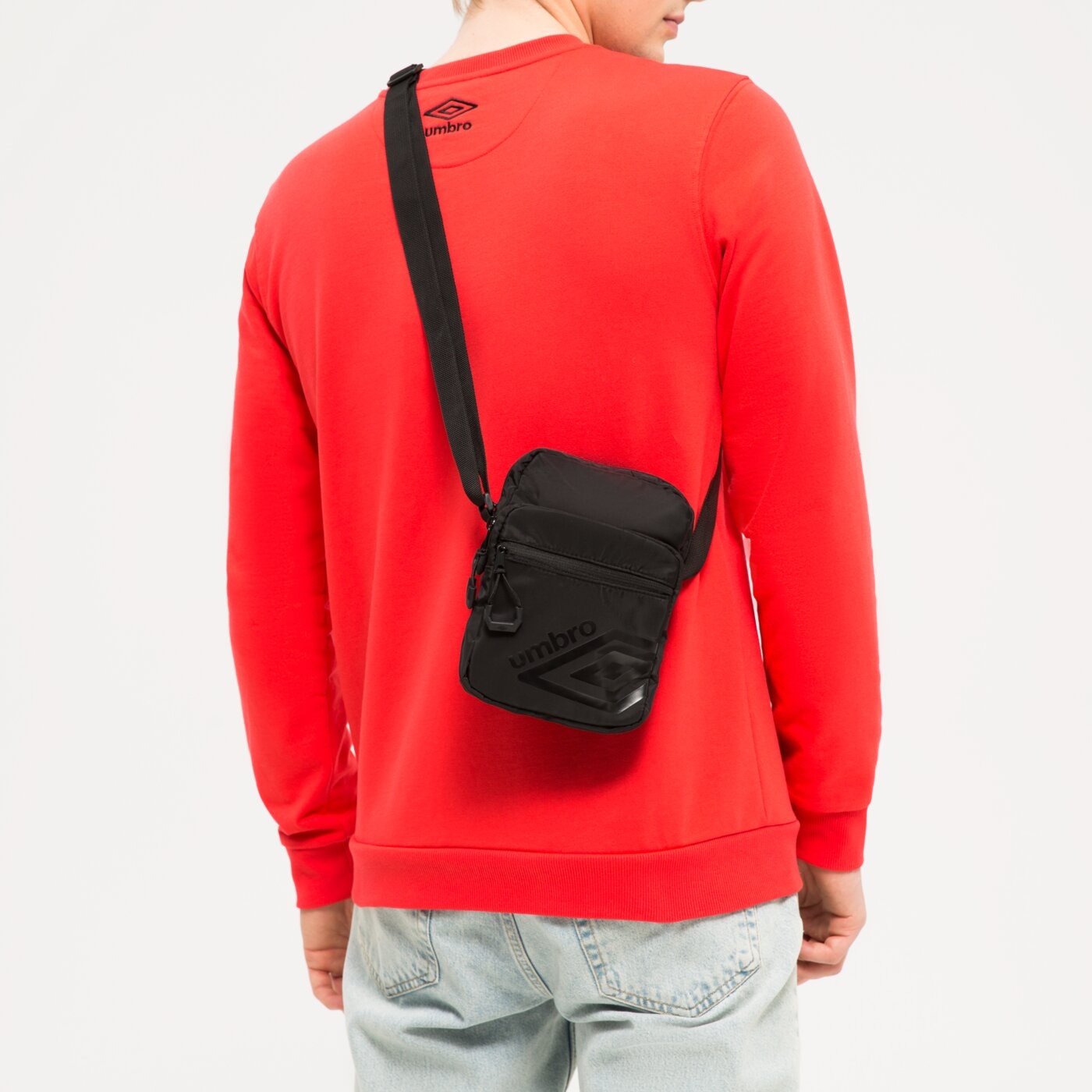 Torba sportowa damska UMBRO TOREBKA EARBY ul123tom06001 kolor czarny