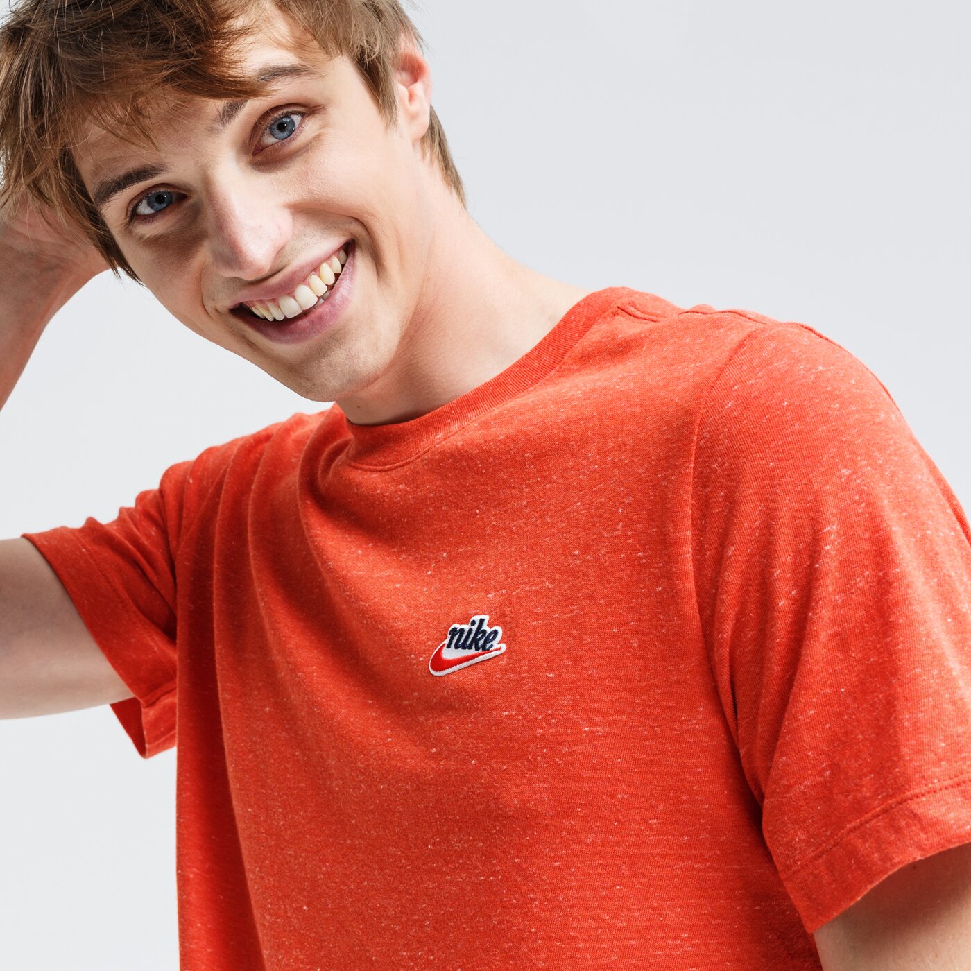 Koszulka męska NIKE T-SHIRT NSW HERITAGE + LBR SS ck2383-861 kolor pomarańczowy