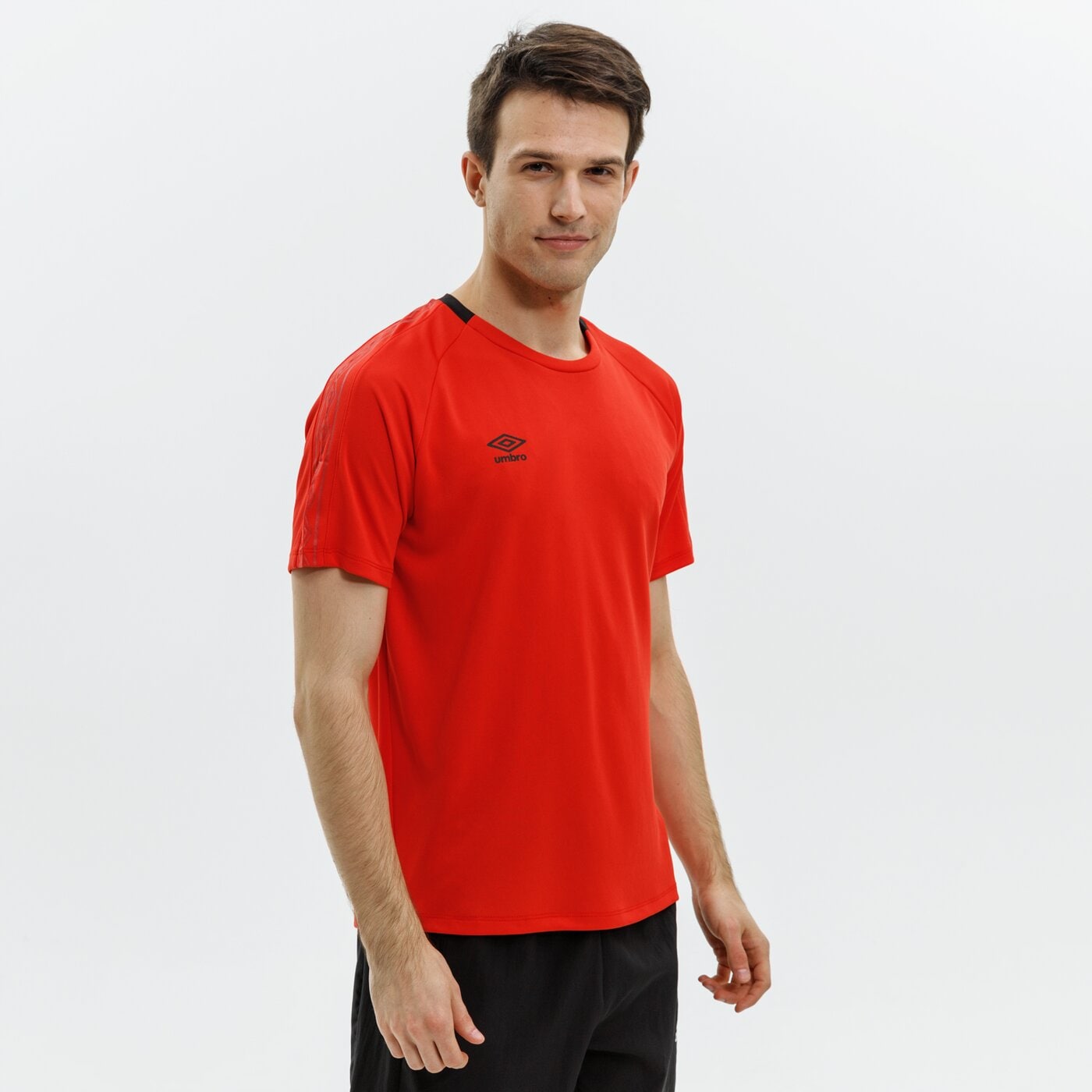 Koszulka męska UMBRO T-SHIRT FW CREW TRAINING JERSEY 65856u-96j kolor czerwony