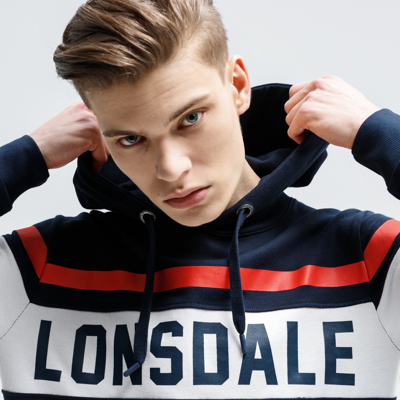 Bluza męska LONSDALE BLUZA Z KAPTUREM RUDSTON 115072-3086 kolor granatowy