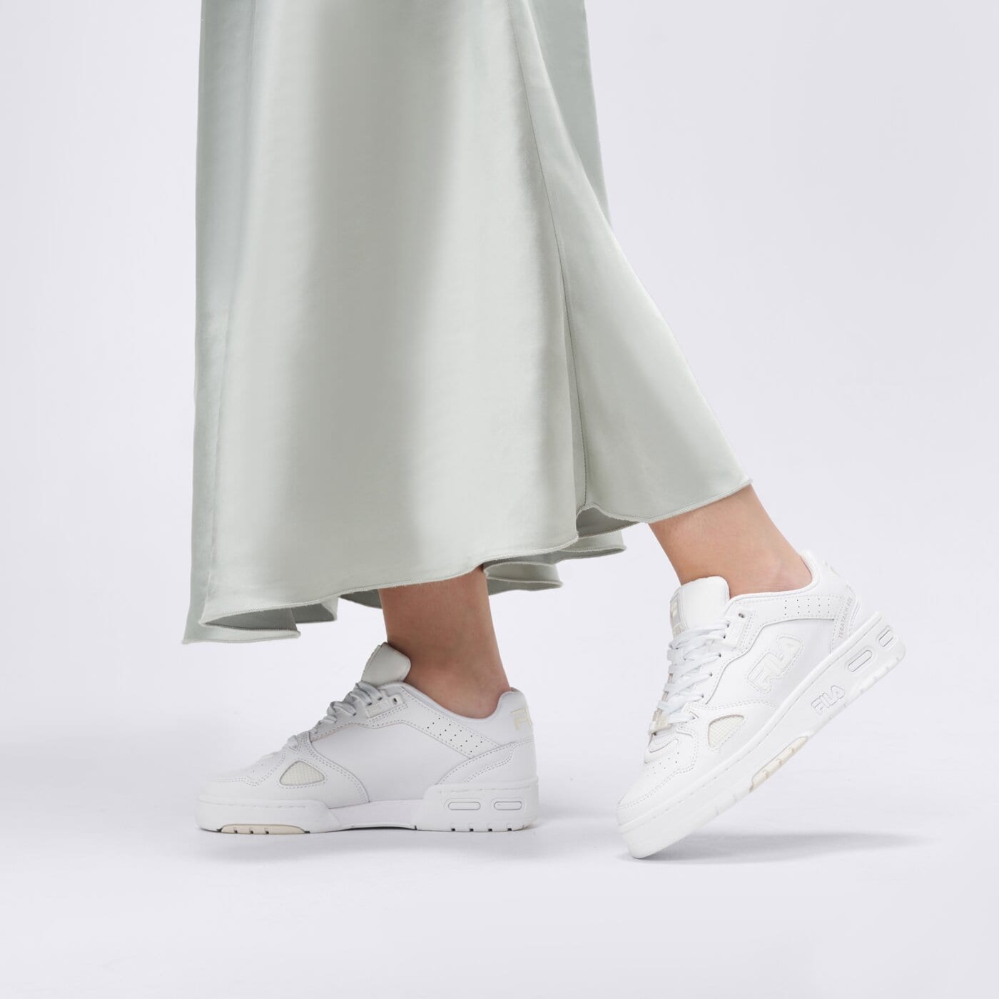 Buty sportowe damskie FILA TERATACH 600 5bm02390-101 kolor biały