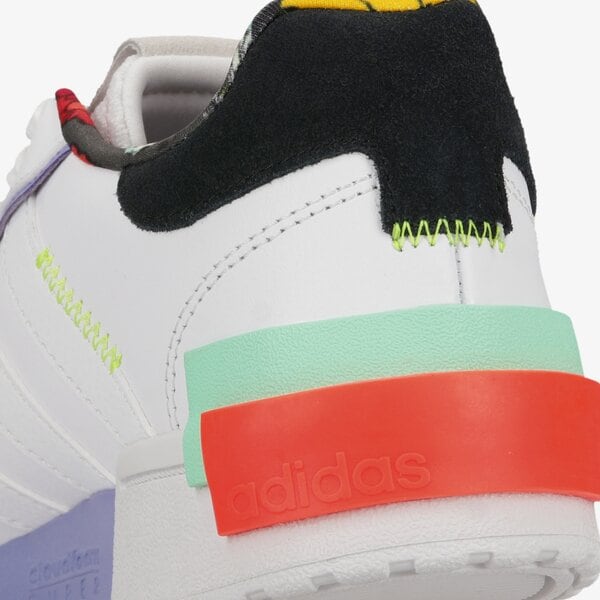 Buty sportowe damskie ADIDAS POSTMOVE SE gy6122 kolor biały