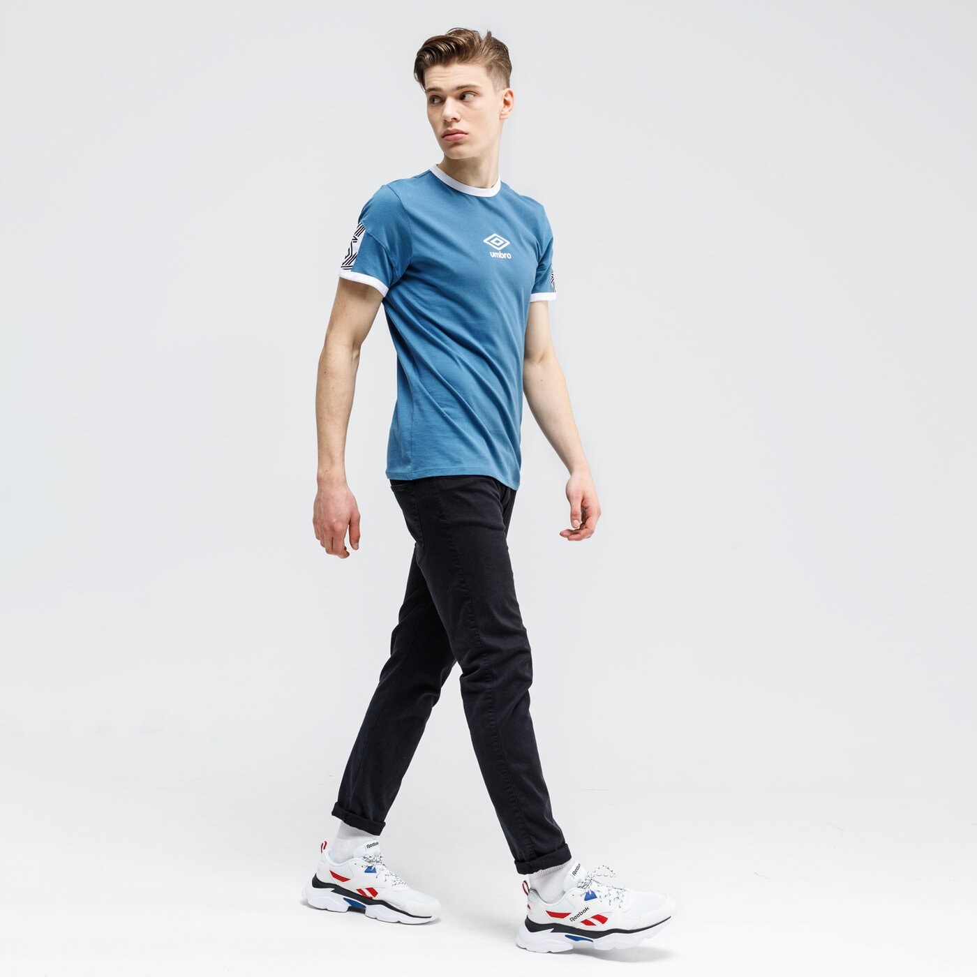 Koszulka męska UMBRO T-SHIRT RINGER TAPED LOGO 65657u-huh kolor niebieski