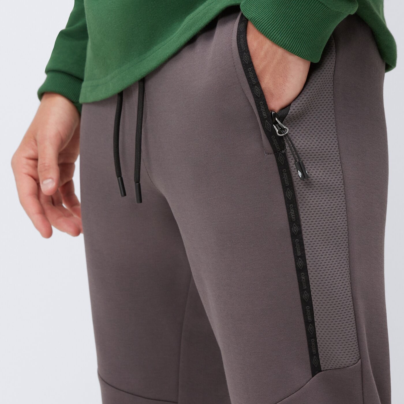 Spodnie dresowe męskie UMBRO SPODNIE ANDY ul125spm01001 kolor szary